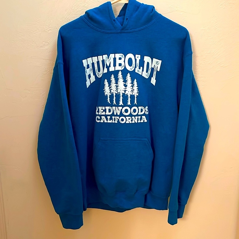 Blue hooded sweatshirt size M Gildan brand with “Humboldt Redwoods California”